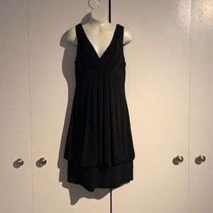 Willow Glenn New York V Neck Sleeveless Dress 8